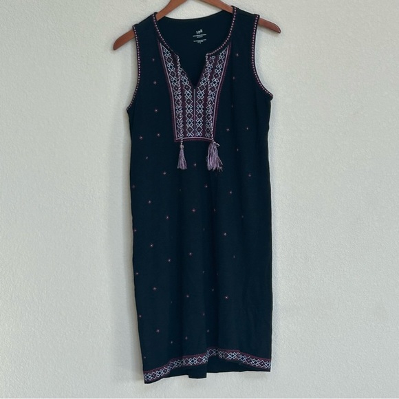 J.Jill Embroidered Sleeveless Knit Dress Black Pink Tassel Detail Size Small - Picture 2 of 6